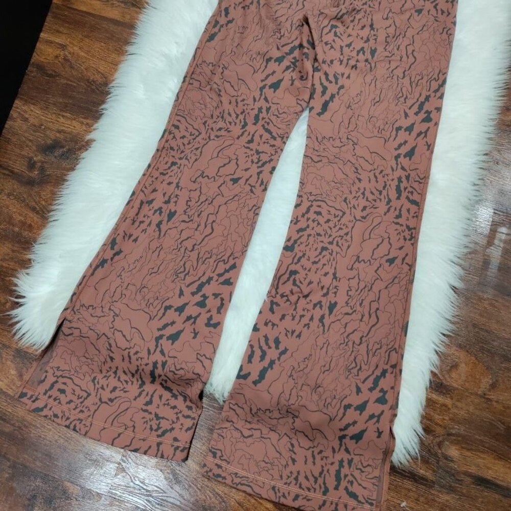 Lululemon Align Flared Bark Camo Pant Stretchy Comfy Workout Leggings - Picture 9 of 12